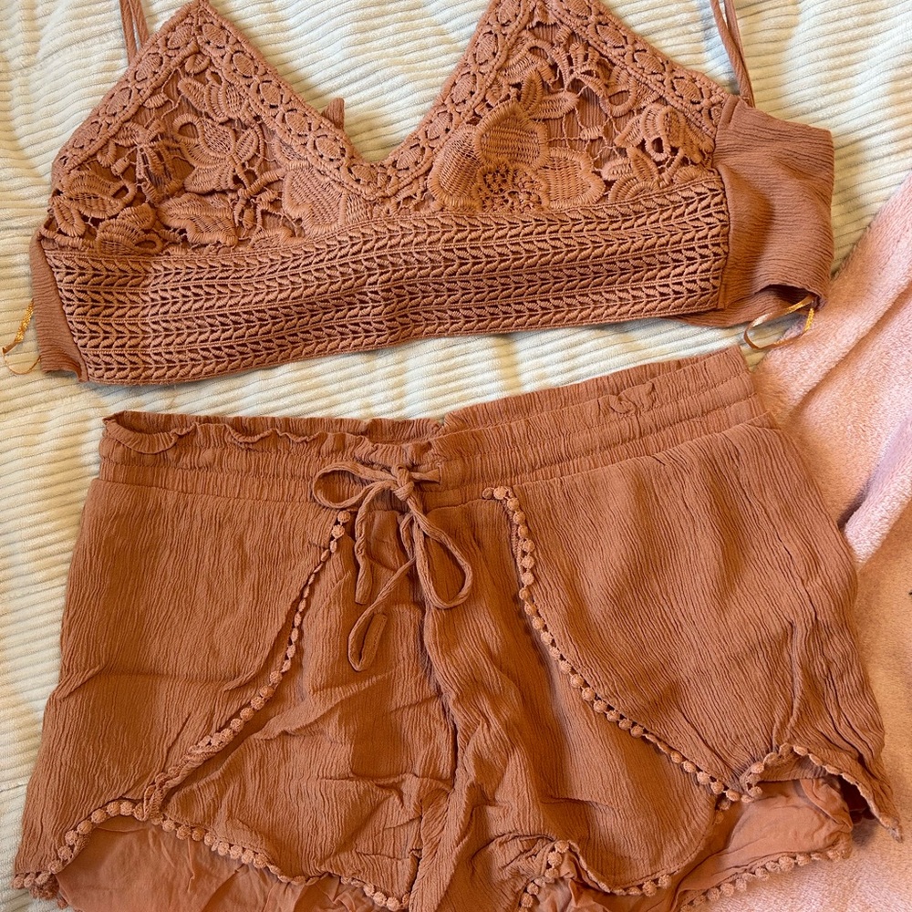 Aeropostale Small 2 piece floral set